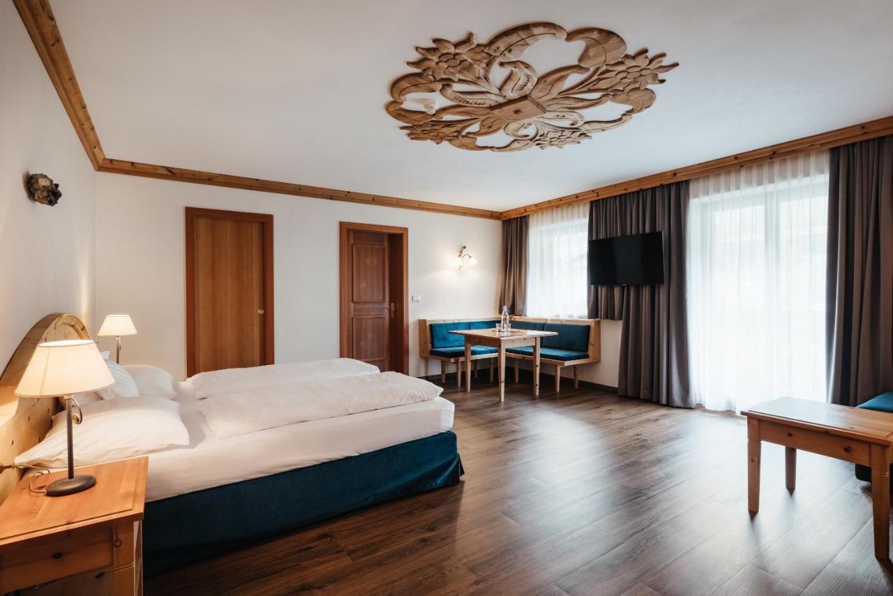 Kristallhotel Corona-Krone ซาน วิจลิโอ ดิ มาเรบเบ ภายนอก รูปภาพ