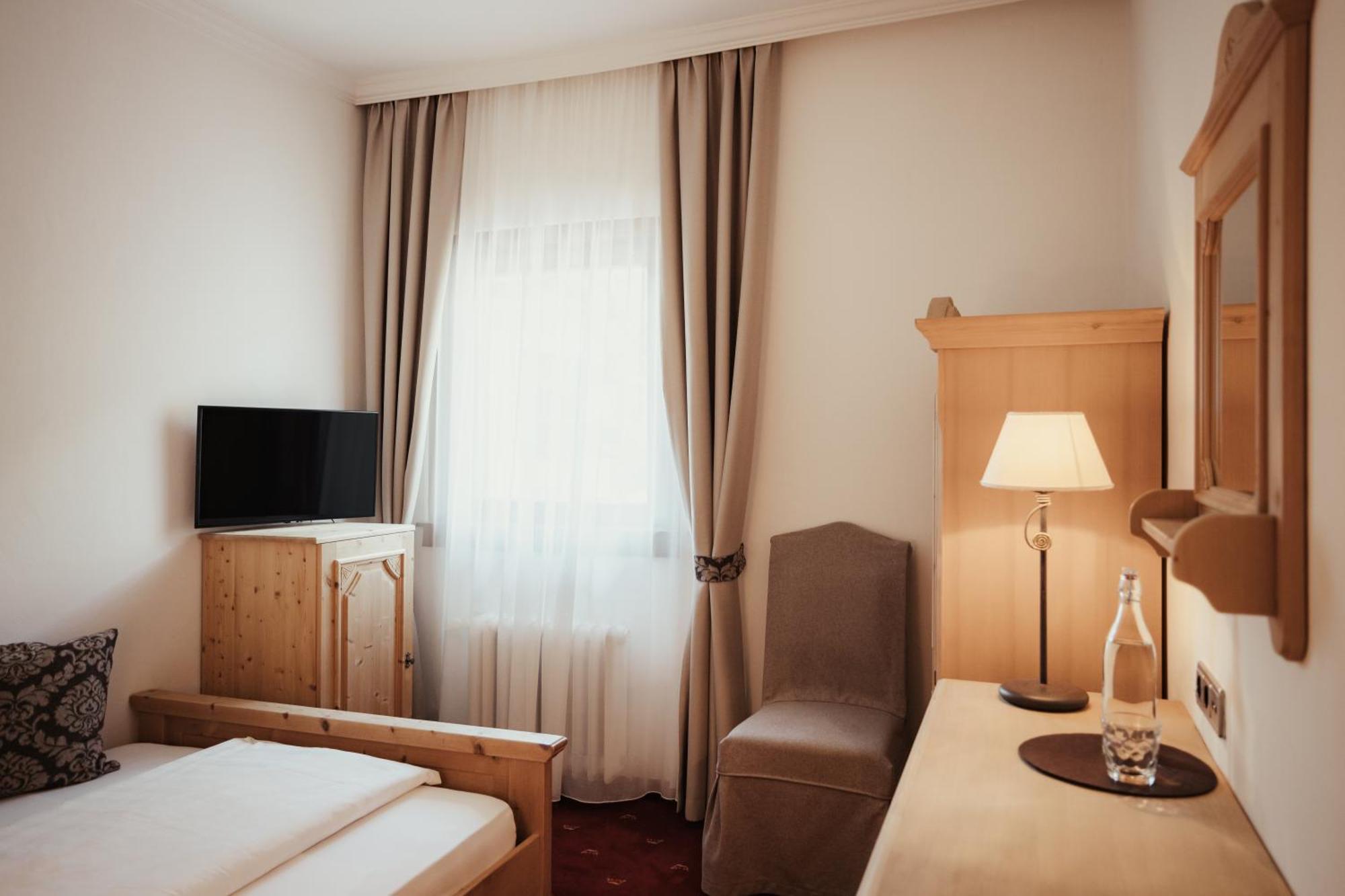 Kristallhotel Corona-Krone ซาน วิจลิโอ ดิ มาเรบเบ ภายนอก รูปภาพ